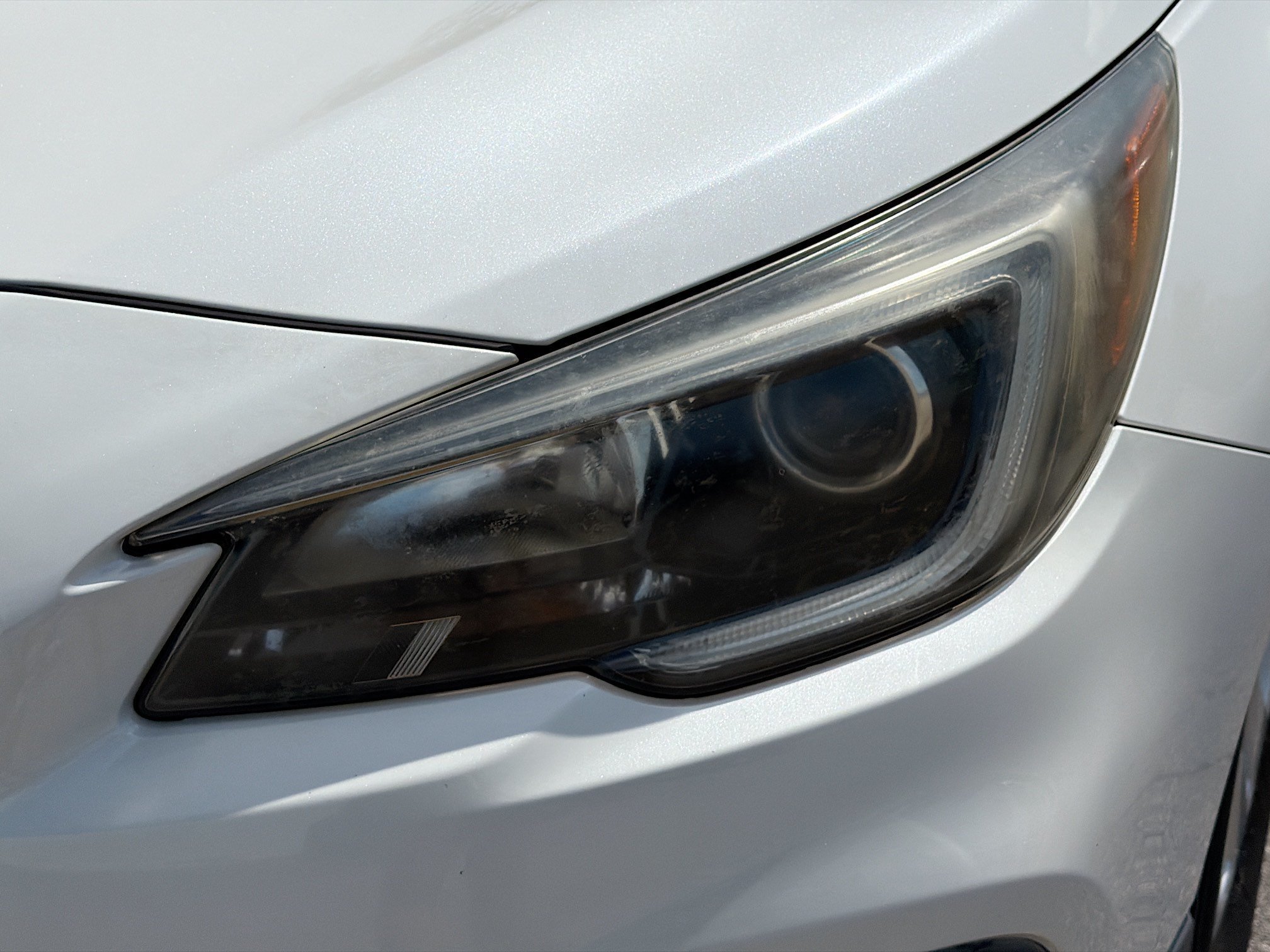 Used 2019 Crystal White Pearl Subaru Premium image 9