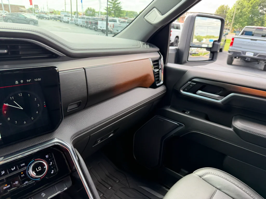 Used 2025 Sterling Metallic GMC Denali image 11