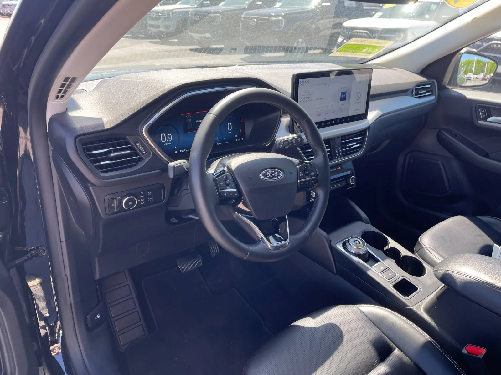 Used 2024  Ford Platinum image 11