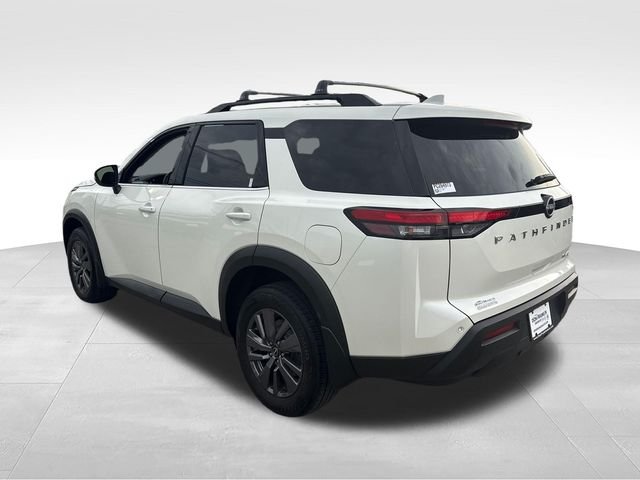 Used 2023 White Nissan SV image 4