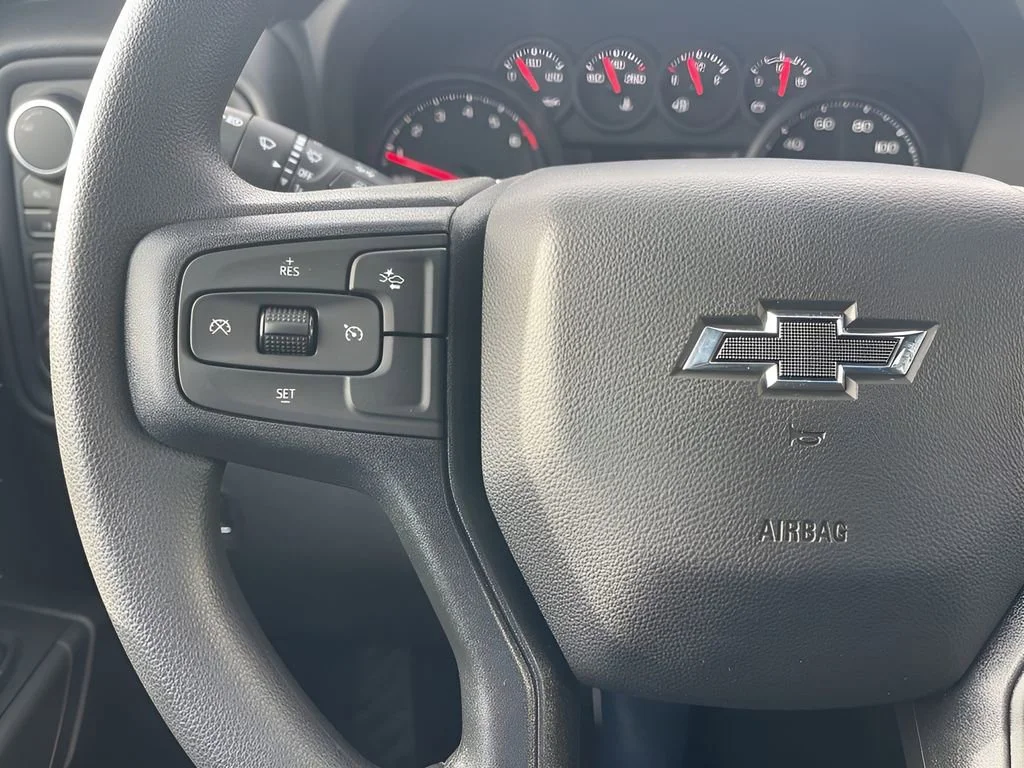 Used 2025 Summit White Chevrolet Custom Trail Boss image 18