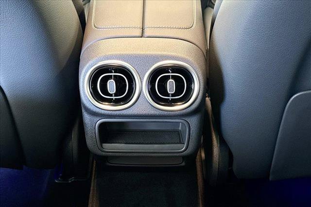 New 2026 Polar White Mercedes-Benz GLC 300 image 53