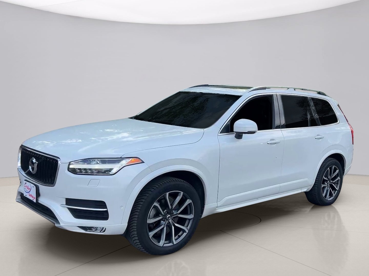 2018 Volvo XC90 T6 AWD Momentum's photo