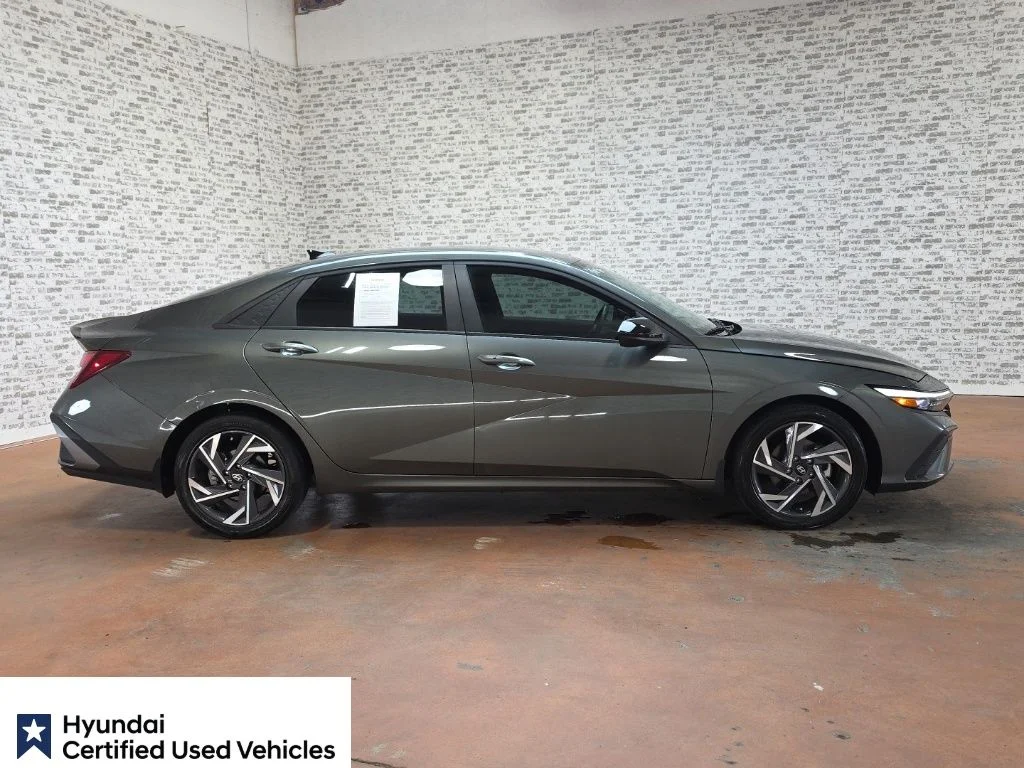 Certified Used 2025 Amazon Gray Hyundai SEL Sport image 7