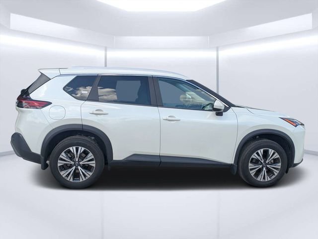 Used 2023 White Nissan SV image 2