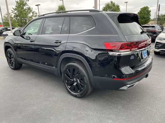New 2026 Black Volkswagen 2.0T SE w/Technology image 4