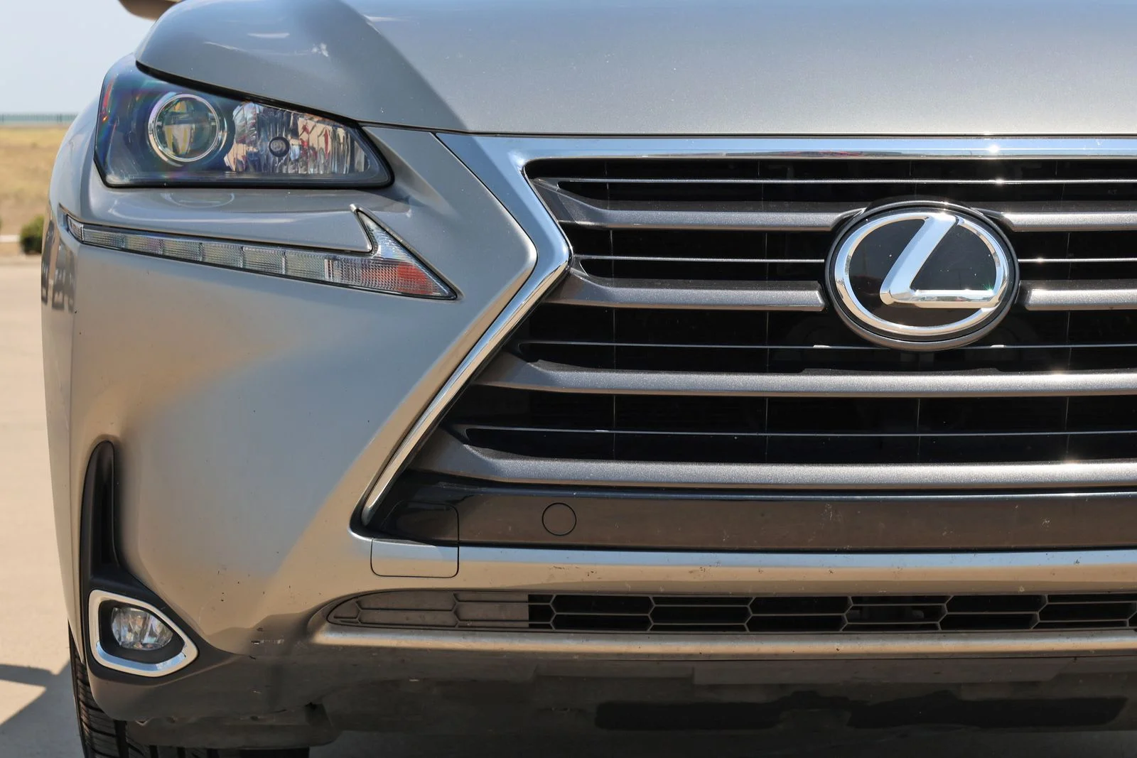 Used 2016 Silver Lexus 200t image 9