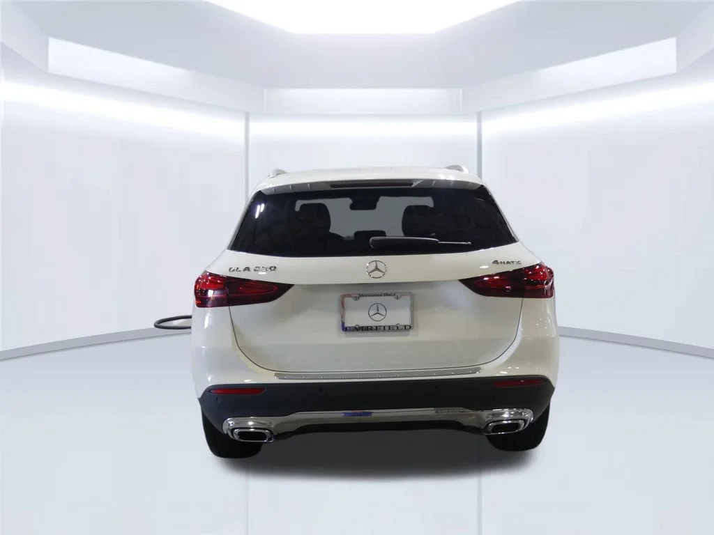 New 2026 Polar White Mercedes-Benz GLA 250 image 4