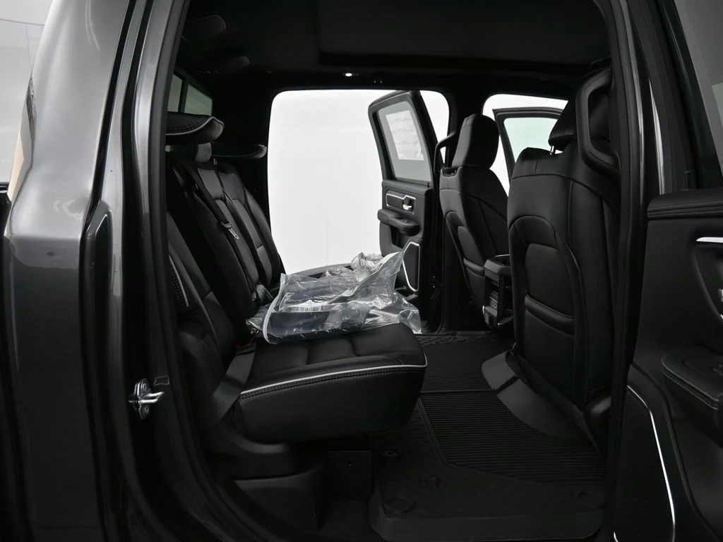 New 2026 Granite Crystal Metallic Clear-Coat Exterior Paint RAM Laramie image 12