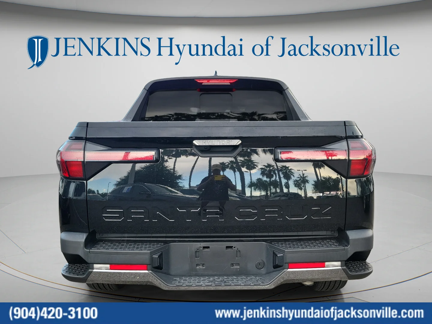 Used 2023 Phantom Black Hyundai Limited image 4