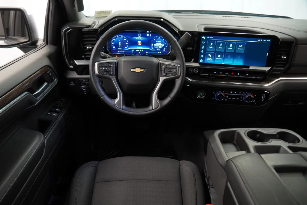 Used 2023 STERLING GRAY METALLIC Chevrolet LT image 22
