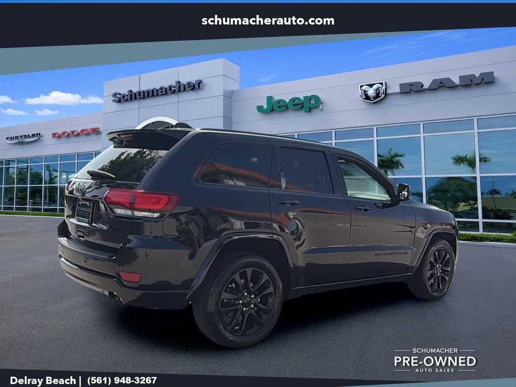 Used 2021 Black Jeep Laredo X image 7