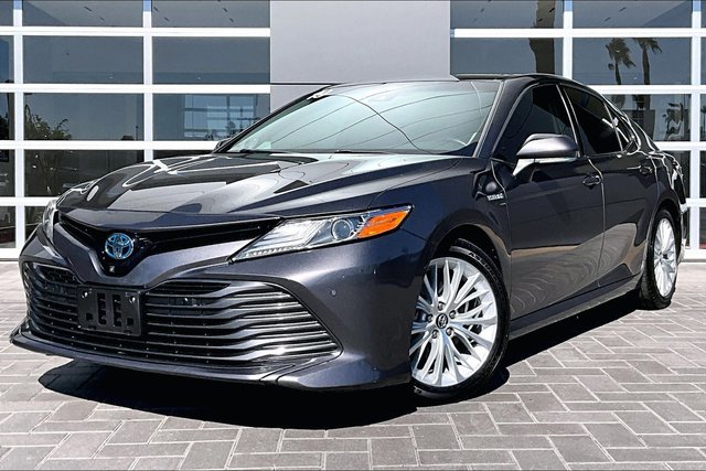 2019 Toyota Camry Hybrid XLE