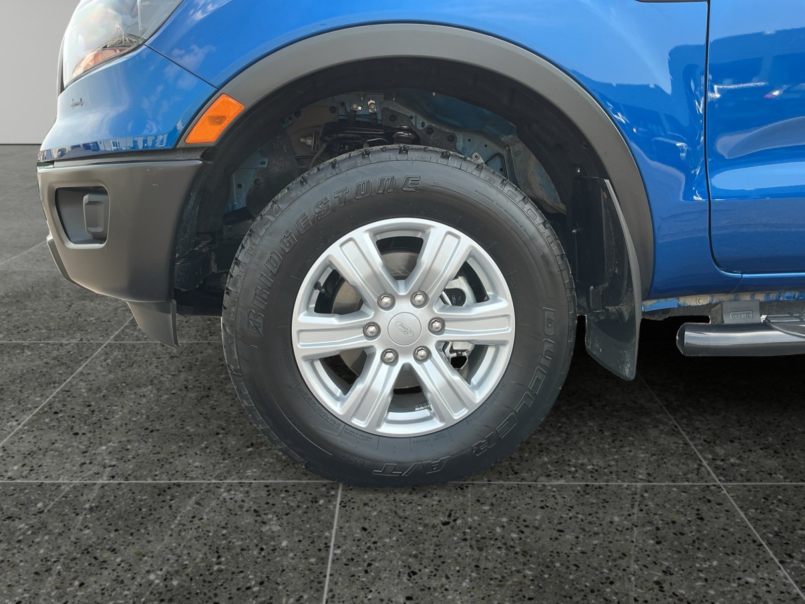 Used 2020 Blue Ford XL image 14