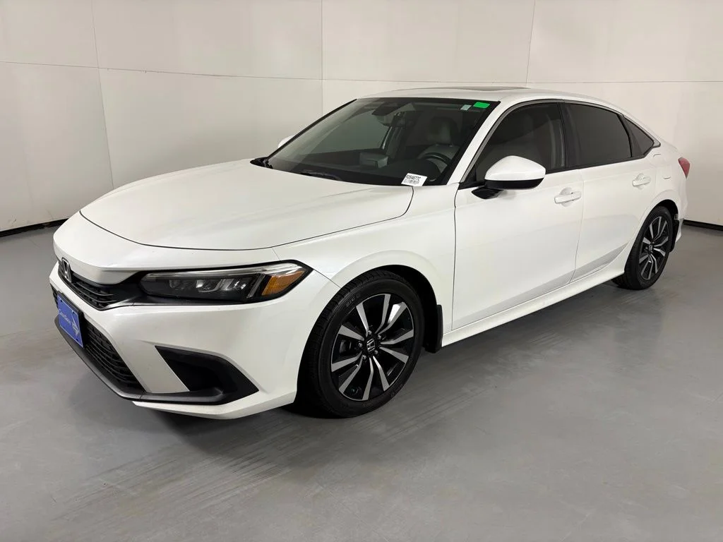 Used 2022  Honda EX image 4