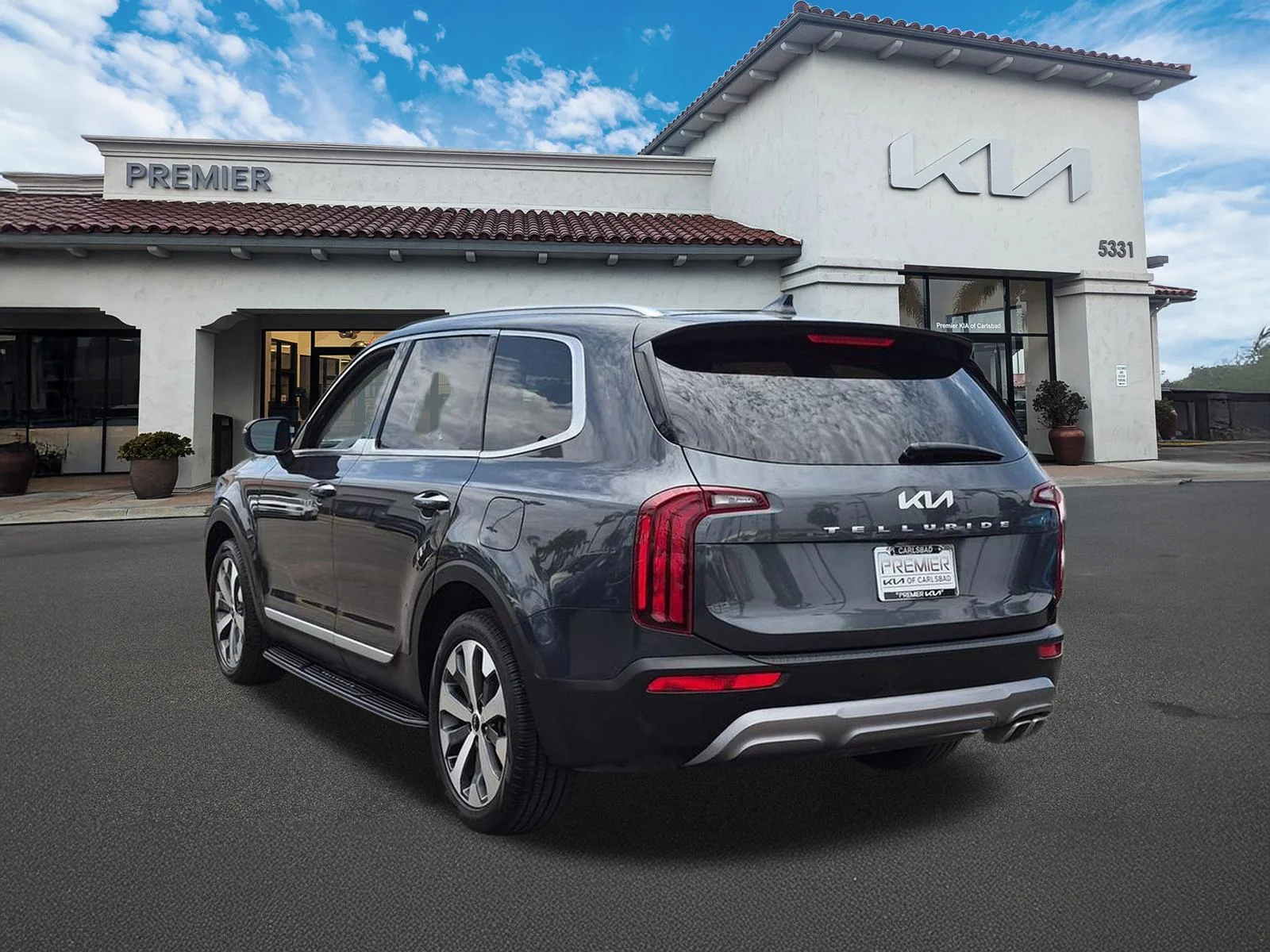 Certified Used 2022 Gravity Gray Kia S image 6