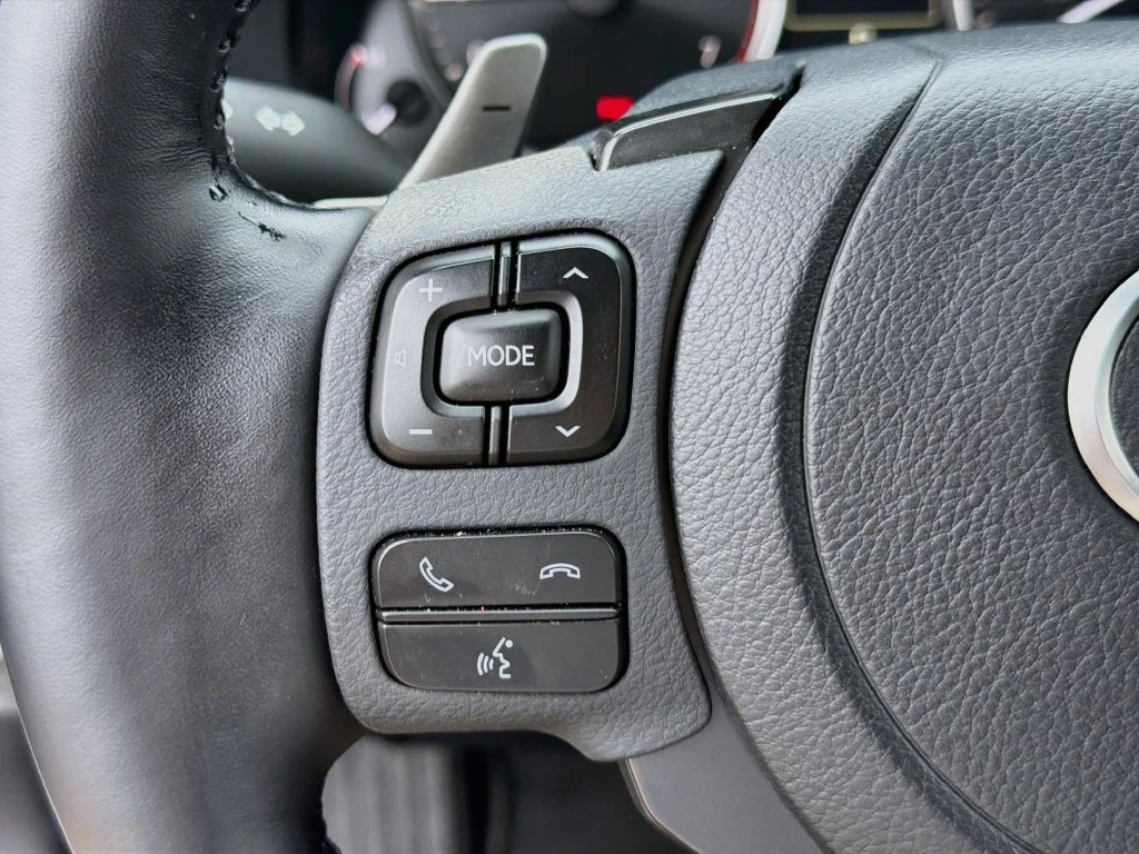 Used 2024 White Pearl Lexus 300 image 20