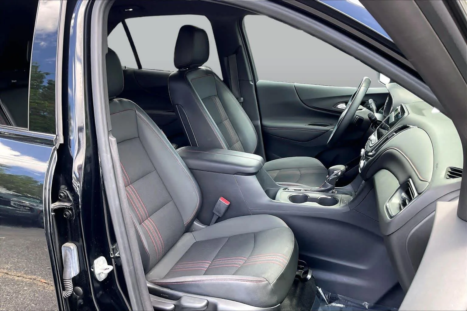 Used 2024 Mosaic Black Metallic Chevrolet RS image 14