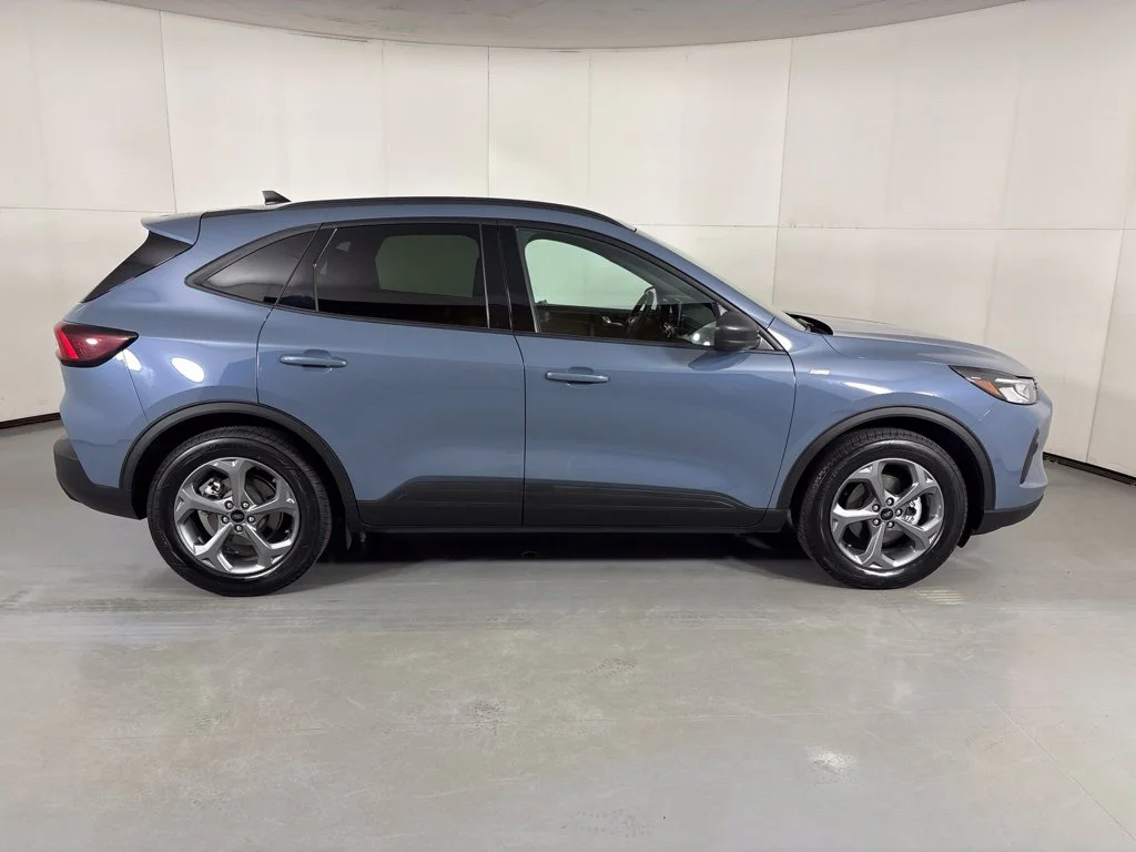 Used 2025 Blue Ford ST-Line image 9