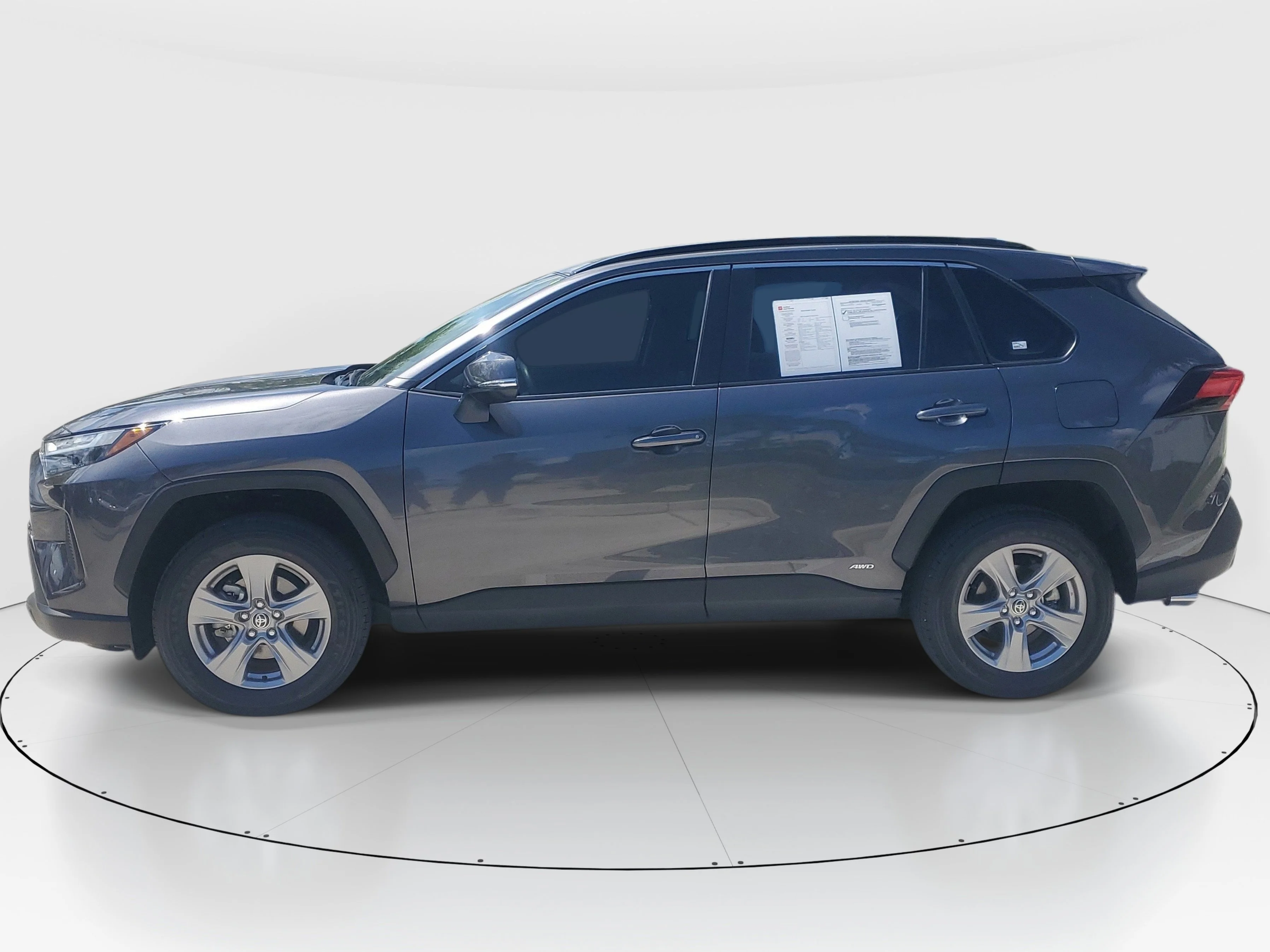 Certified Used 2025 Magnetic Gray Metallic/Midnight Black Metallic Toyota Hybrid XLE image 6