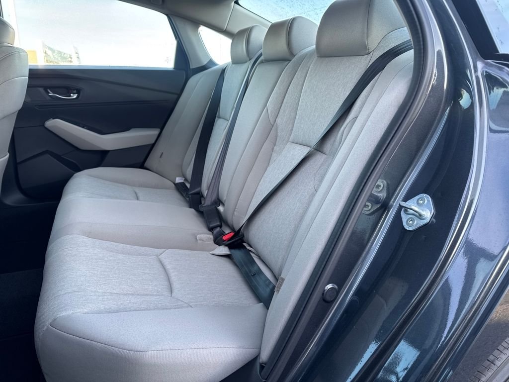2025 Honda Accord SE - Photo 15