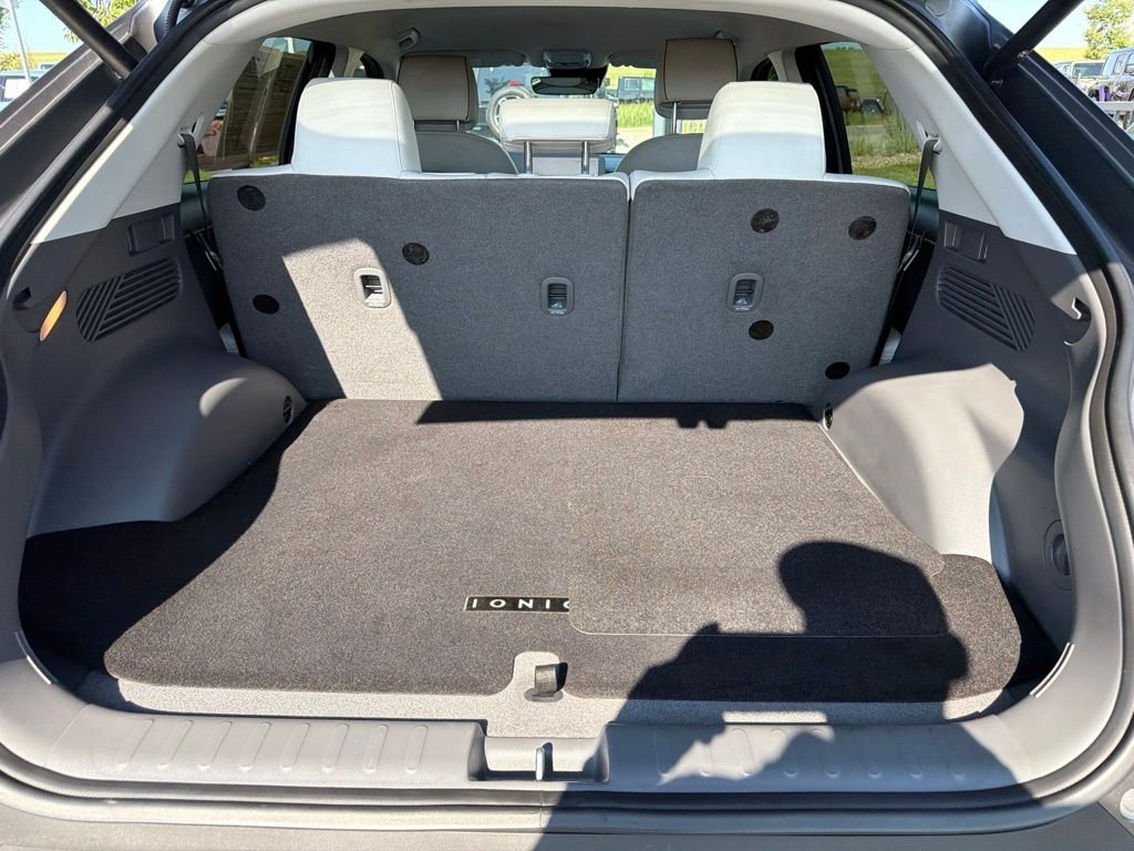 Used 2023 Gray Hyundai SEL image 15