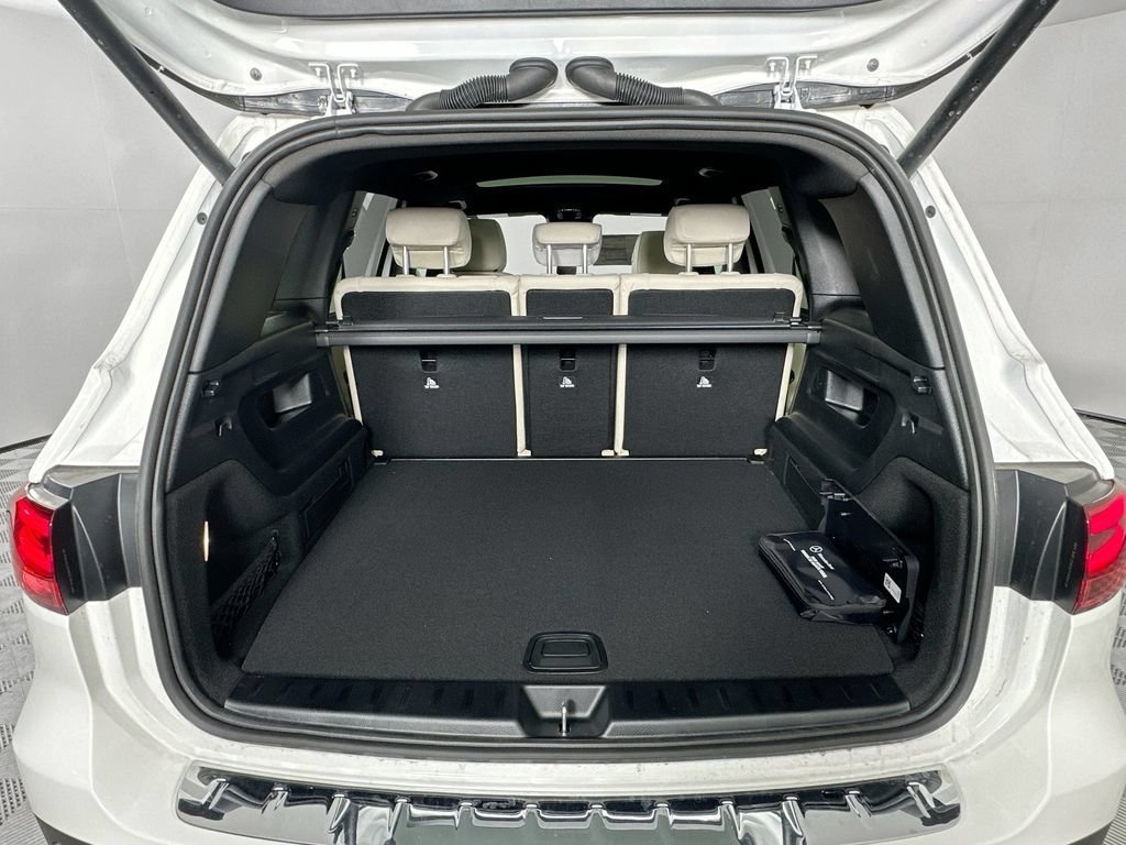 New 2026 Polar White Mercedes-Benz GLB 250 image 56