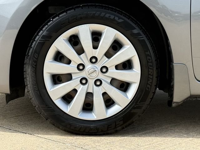 Used 2019 Gray Nissan S image 8