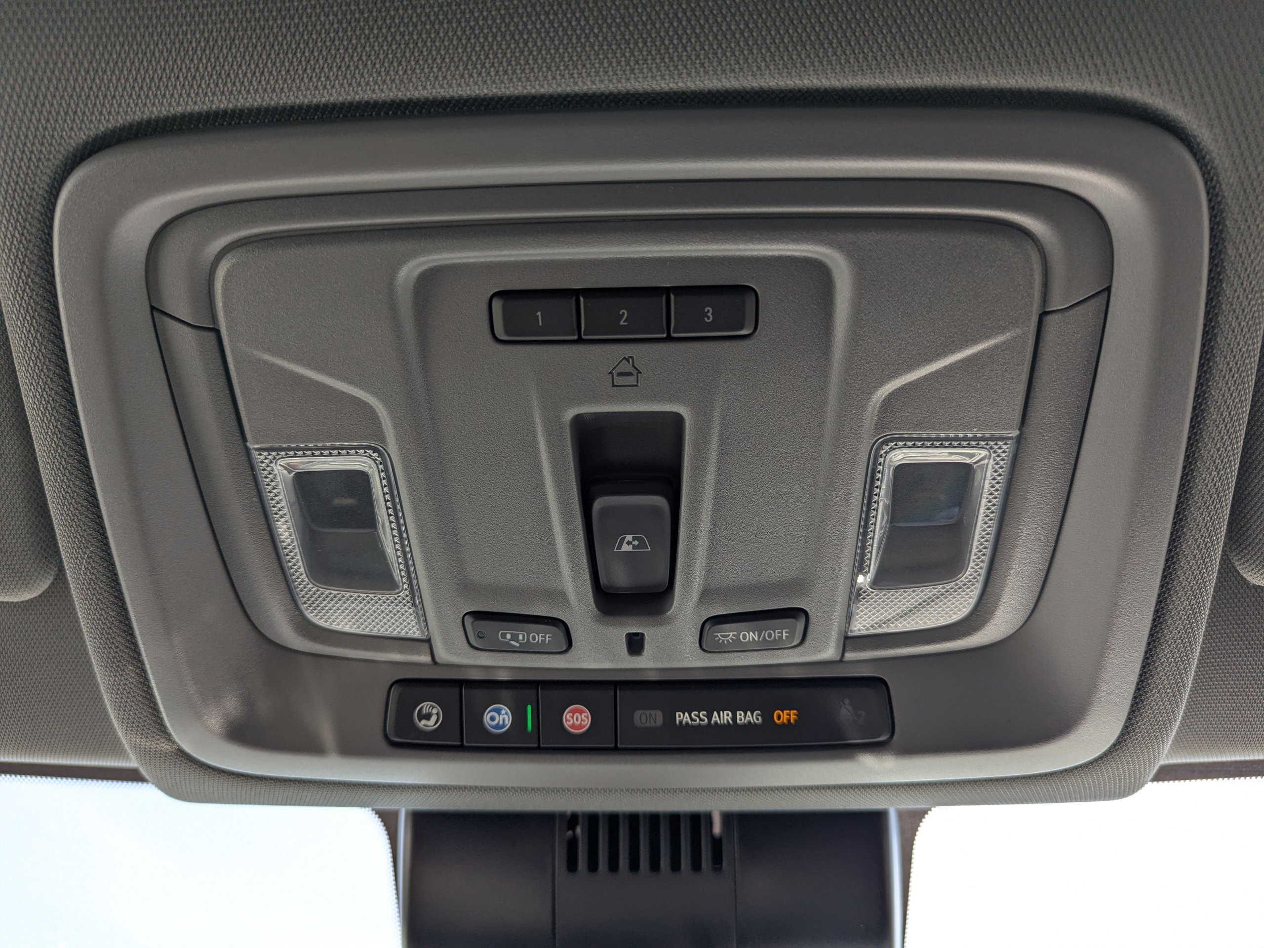 New 2025 Summit White Chevrolet LT image 26