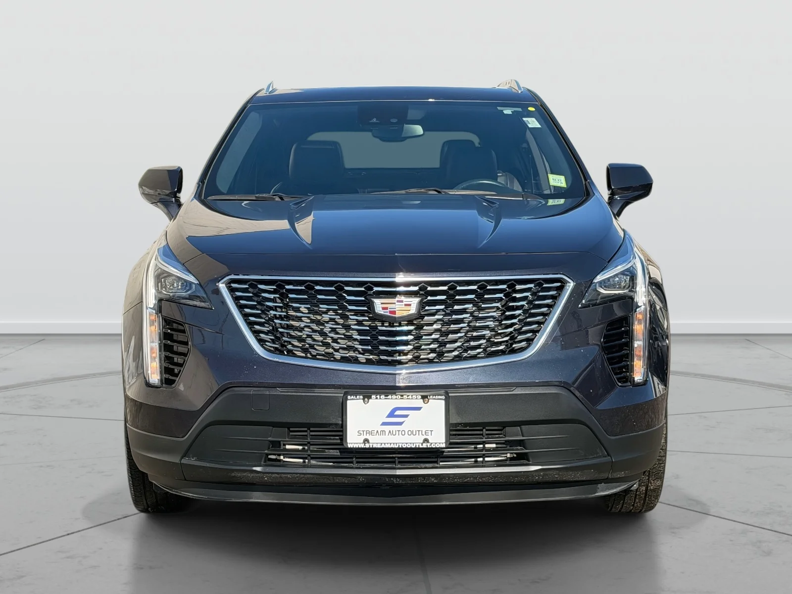 Used 2023 Gray Cadillac Luxury image 2