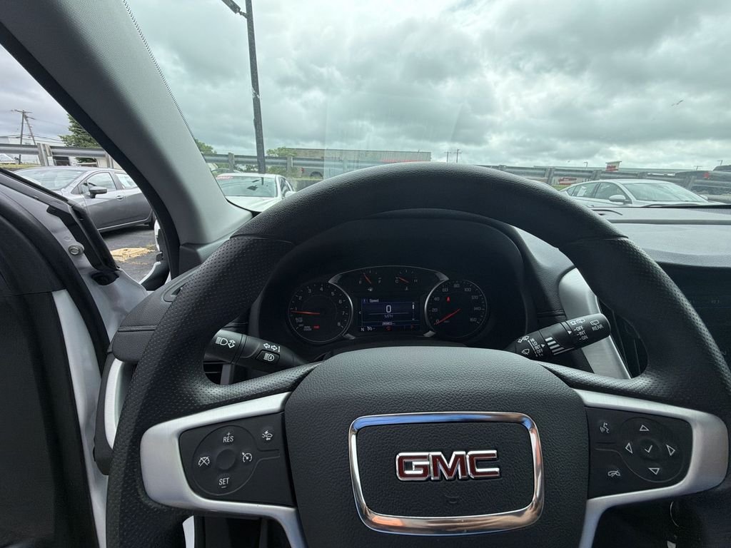Used 2023 White GMC SLE image 15