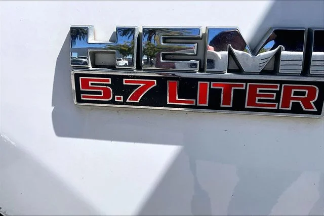 Used 2019 Bright White Clearcoat Ram SLT image 26