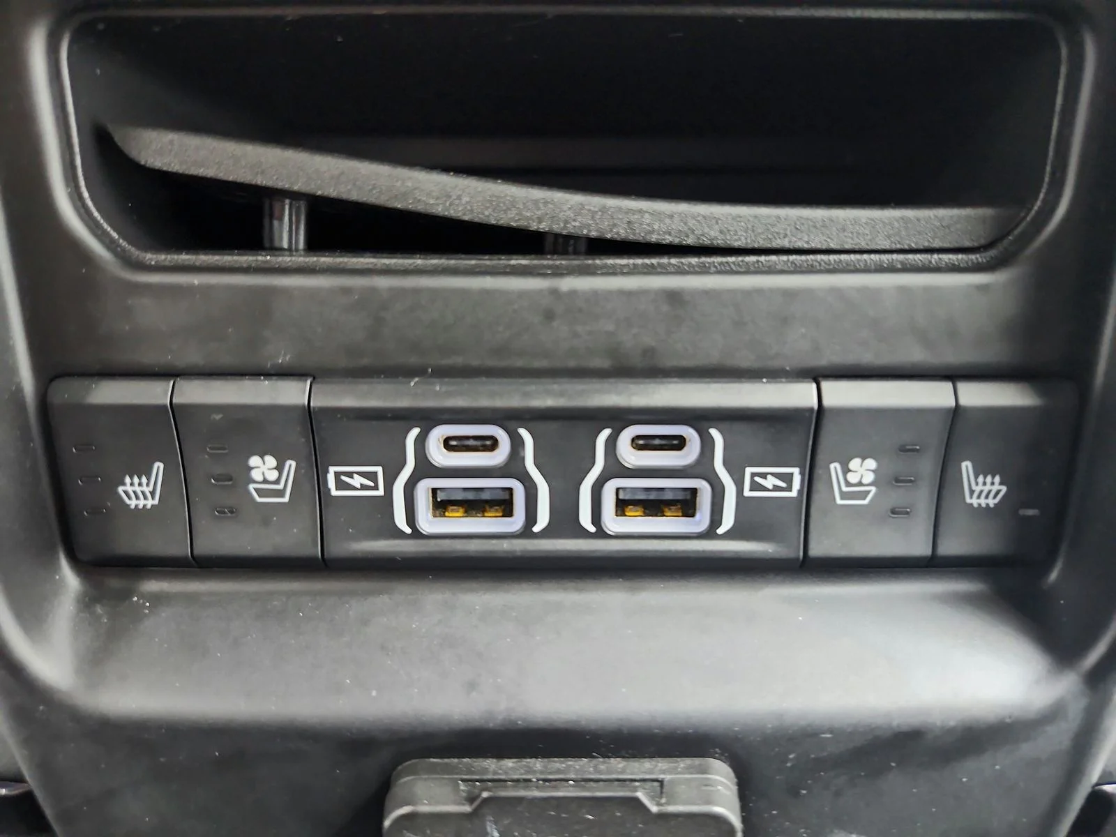 Used 2023 White Ram Limited image 40