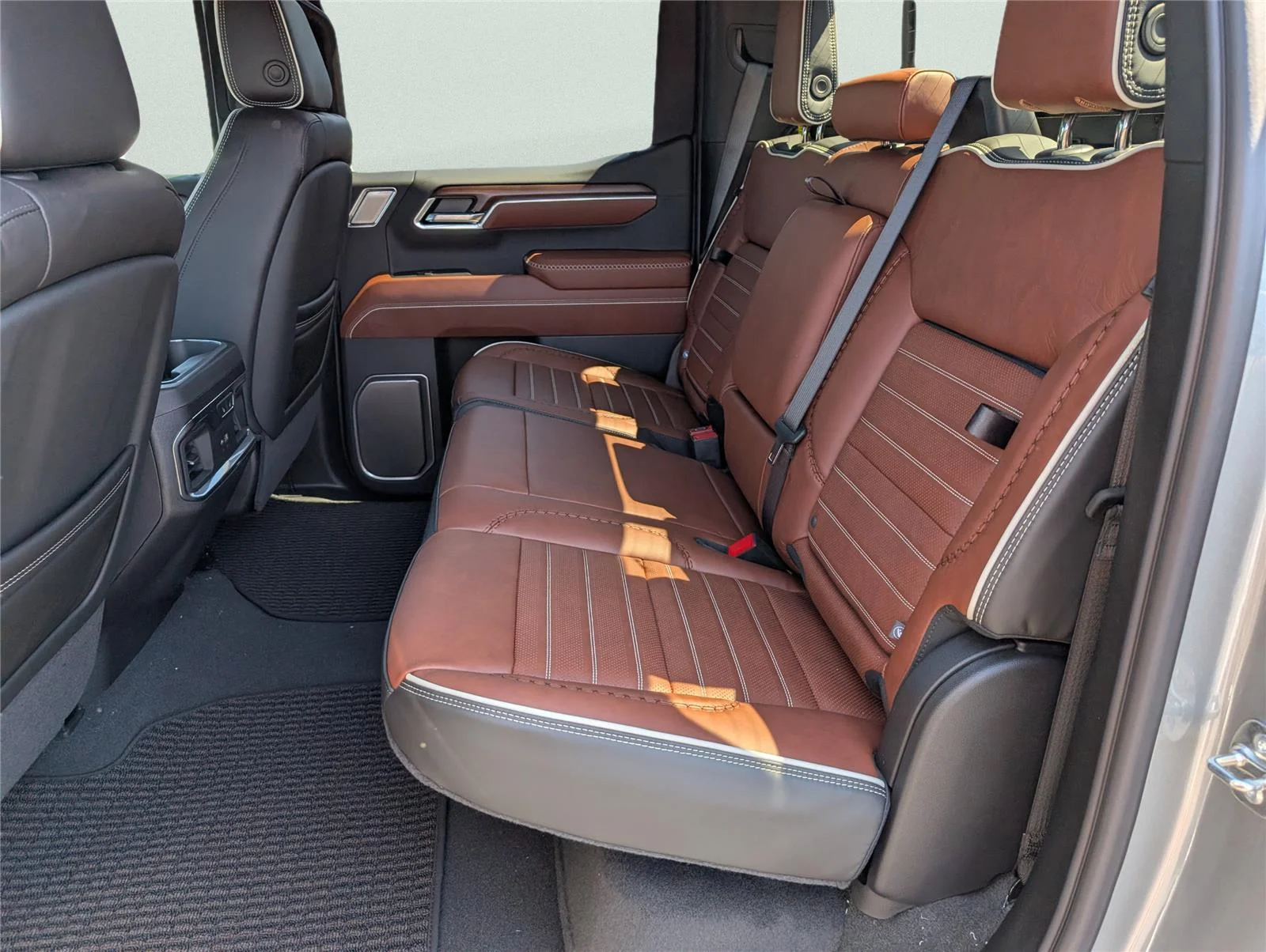 New 2026 Sterling Metallic GMC Denali Ultimate image 33