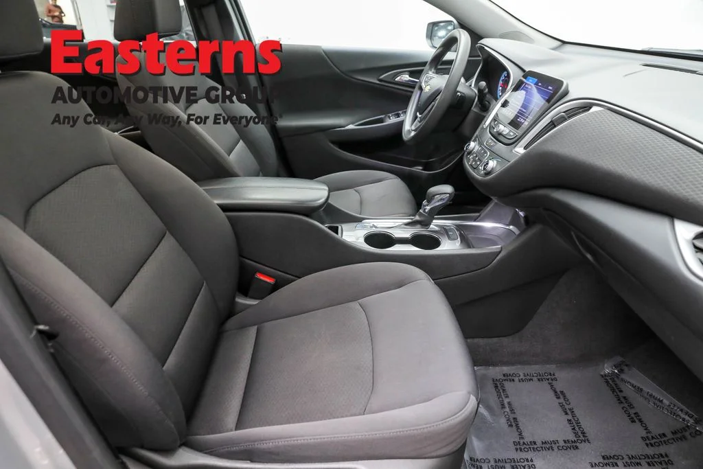 Used 2022 Silver Chevrolet LT image 23