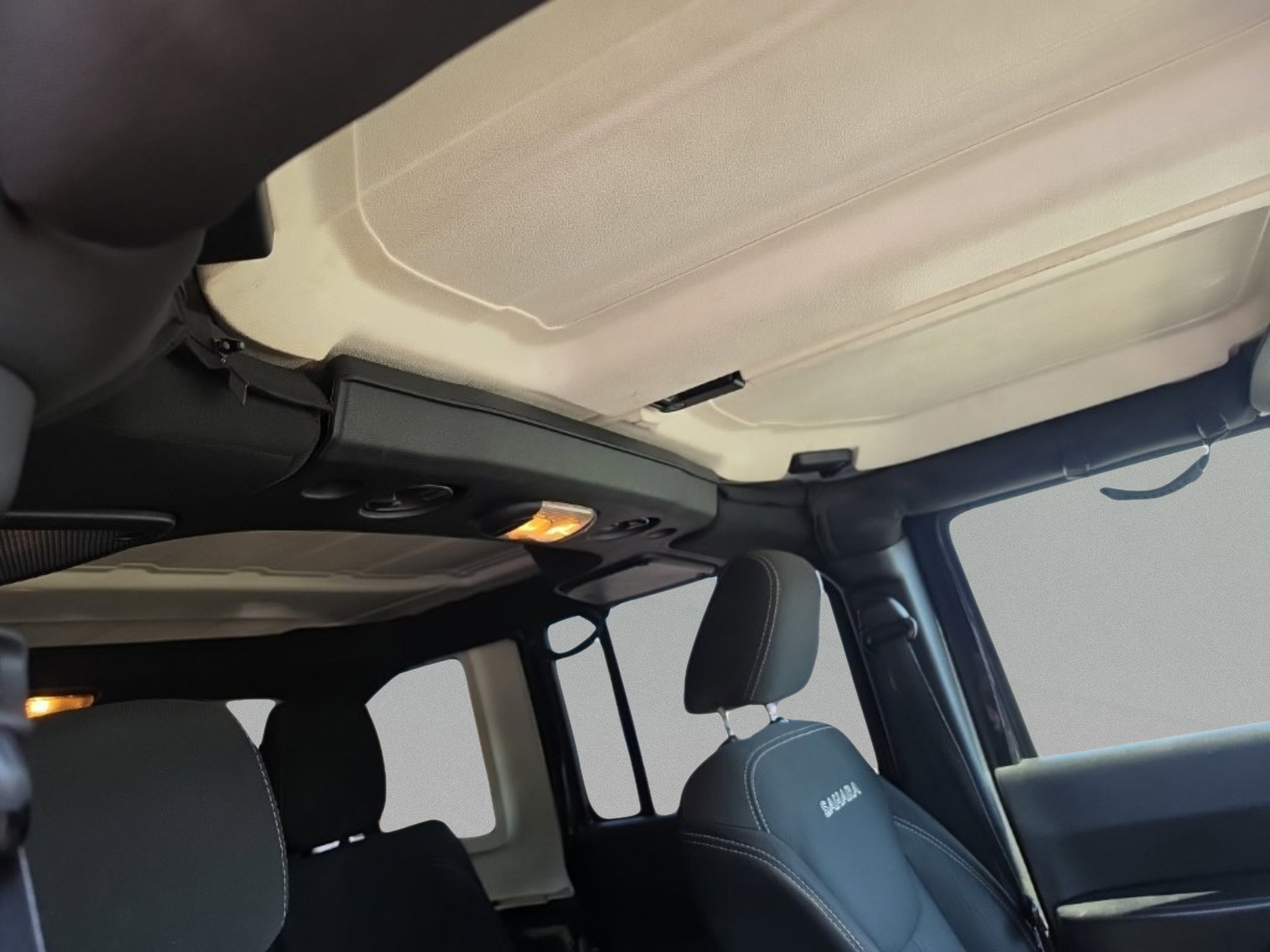 Used 2018 Black Clearcoat Jeep Unlimited Sahara image 24