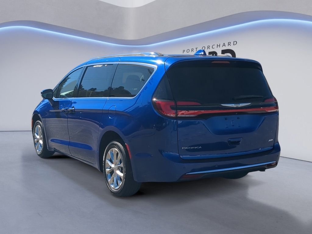Used 2021 Blue Chrysler Touring L image 5
