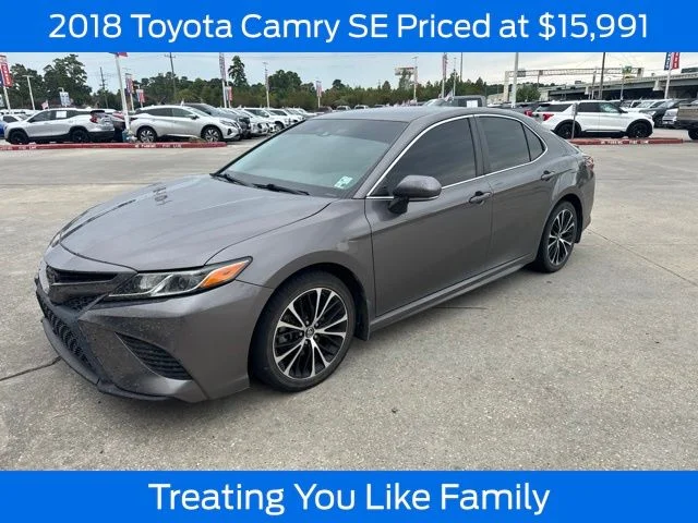 Used 2018 Gray Toyota SE image 1
