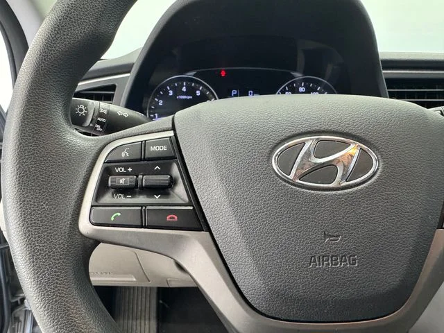 Used 2017 Shale Gray Metallic Hyundai SE image 25