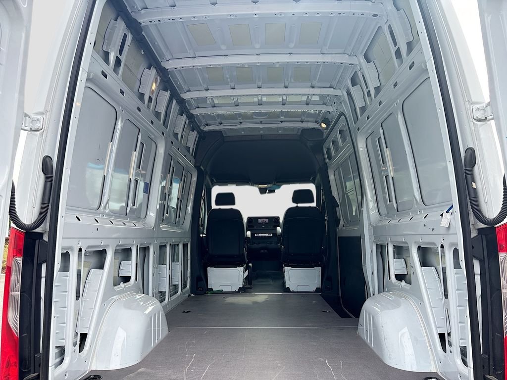 Used 2024 White Mercedes-Benz Cargo 144 WB image 36