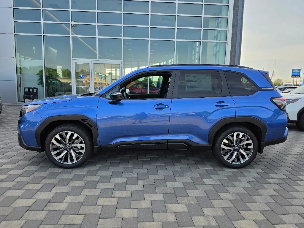 New 2026 DAYBREAK BLUE PEARL Subaru Touring image 9