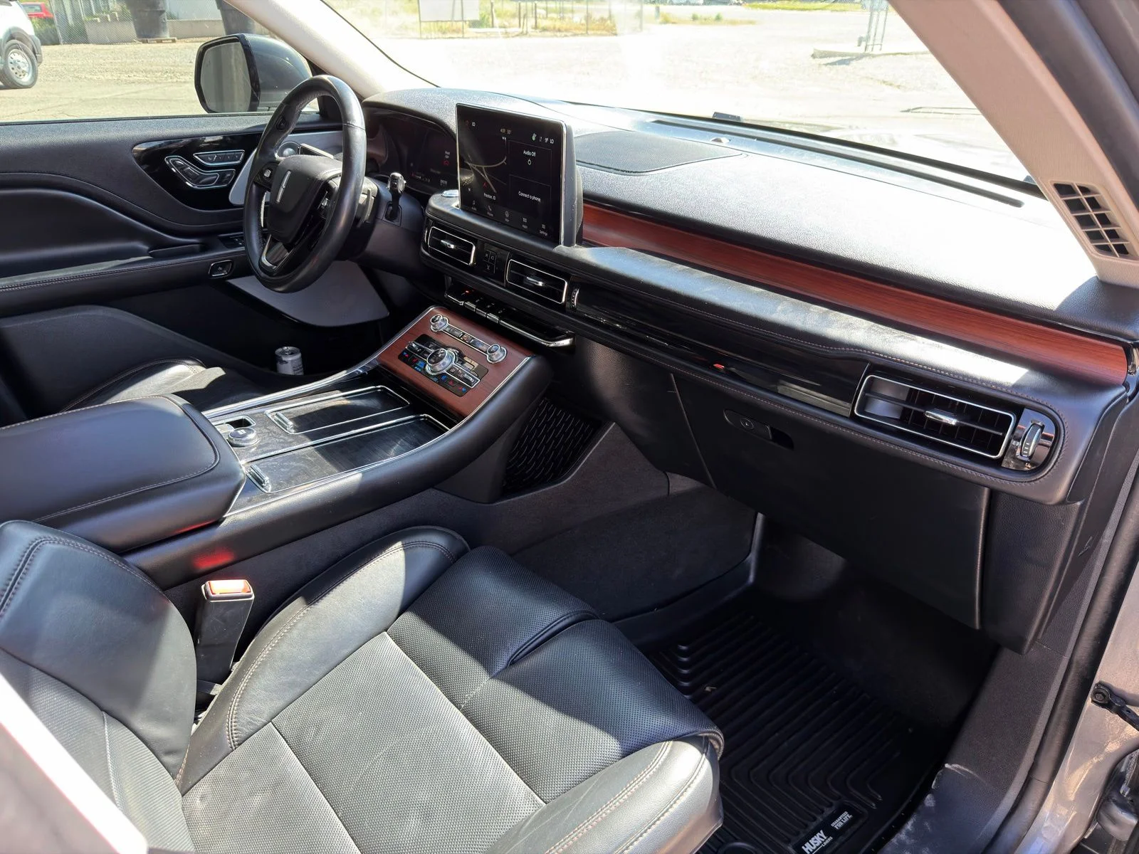 Used 2021 Gray Lincoln Reserve image 36