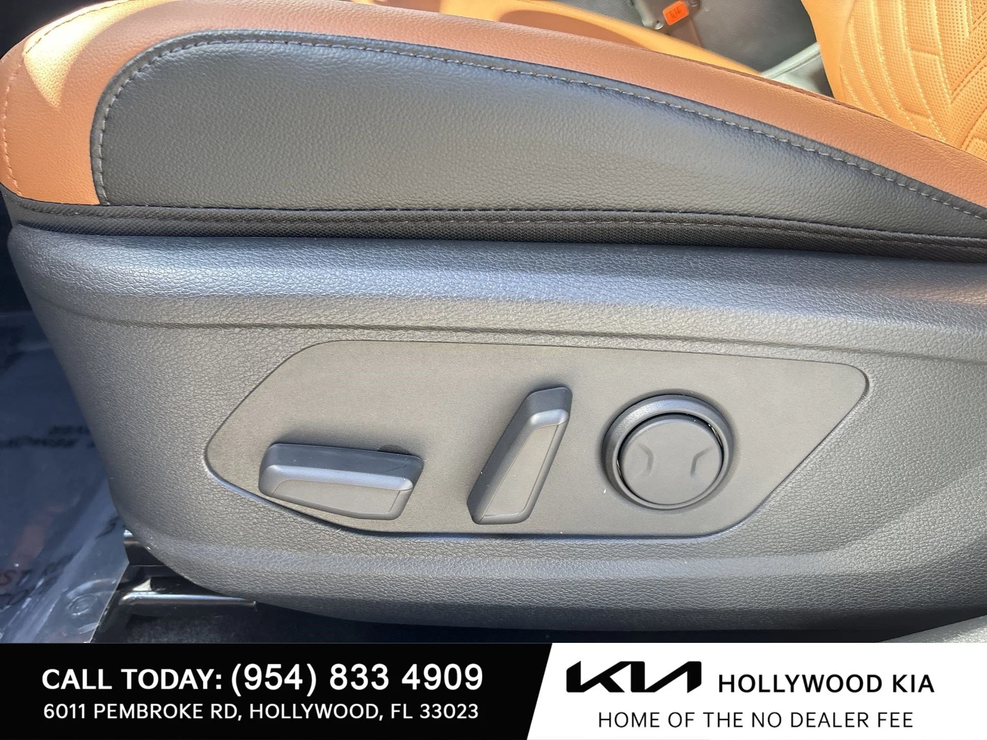 New 2027 Glacial White Pearl Kia X-Line image 16