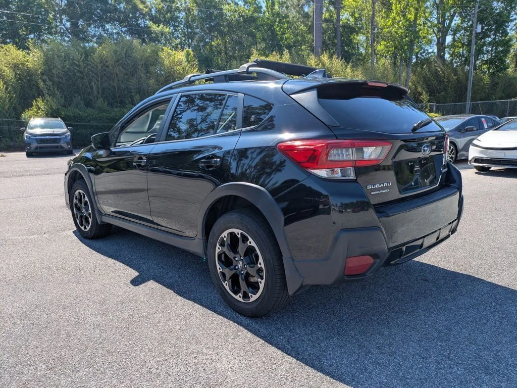 Used 2021 Black Subaru Premium image 8