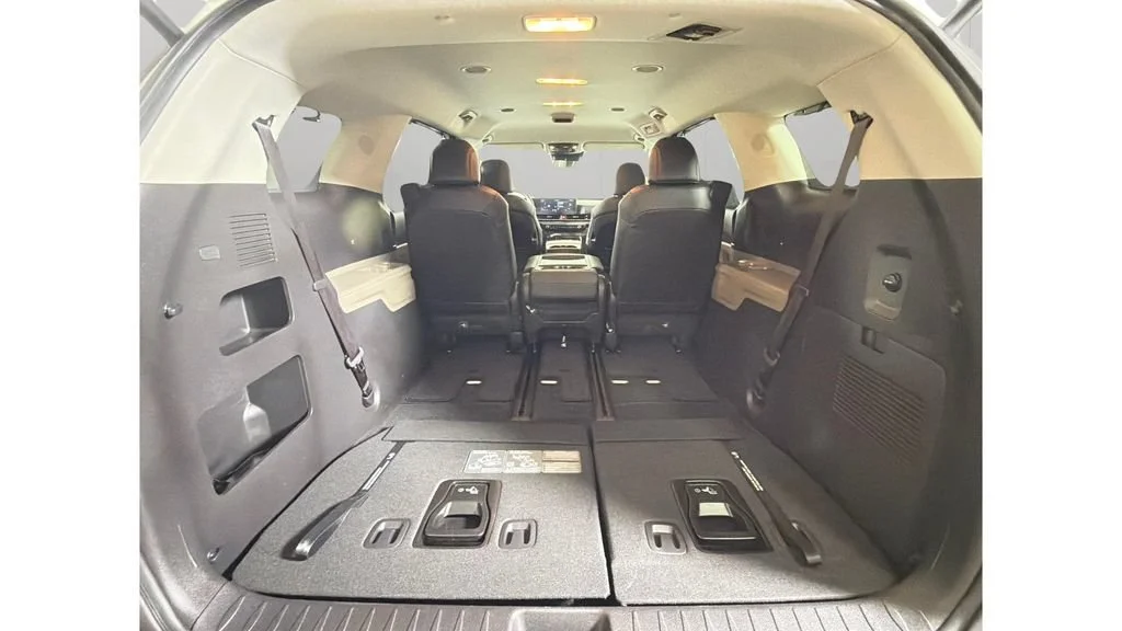 Used 2025 White Kia EX image 32