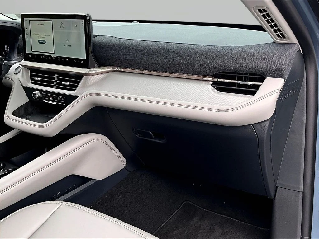 New 2026 Vapor Blue Metallic Ford Active image 28