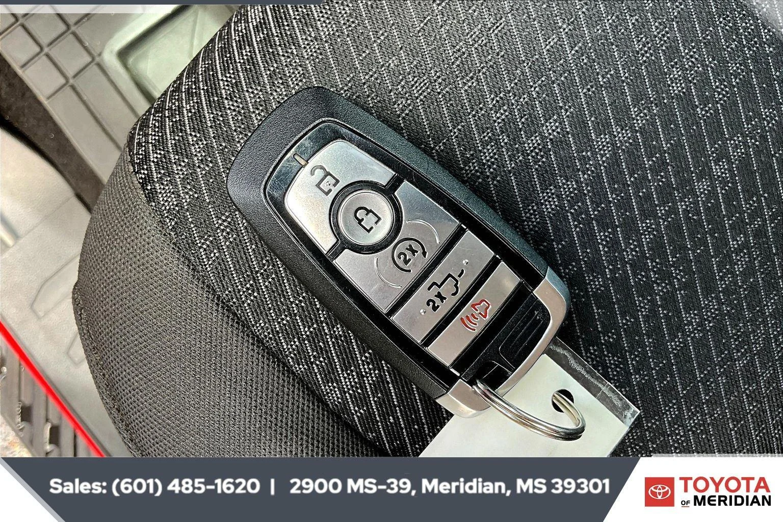 Used 2023 Race Red Ford XLT image 9