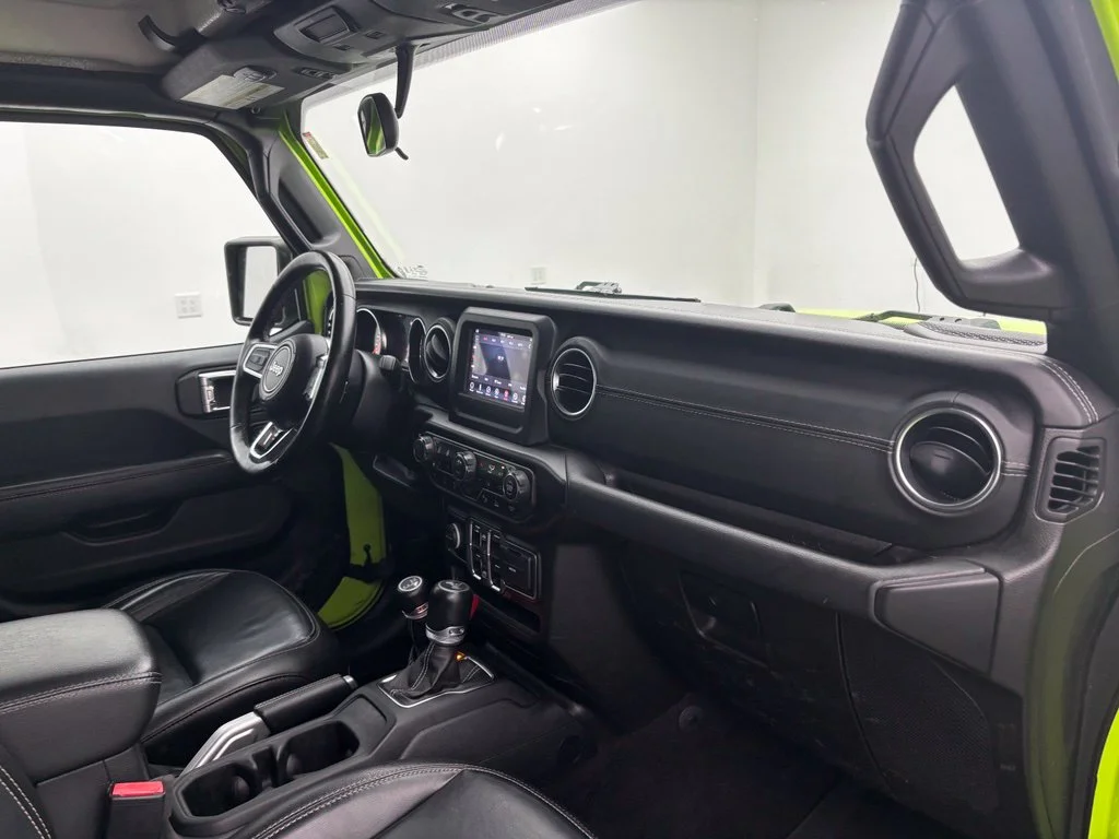 Used 2021 Green Jeep Unlimited Sahara image 33