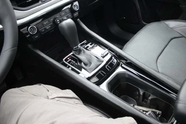 Used 2023 Silver Jeep Limited image 14