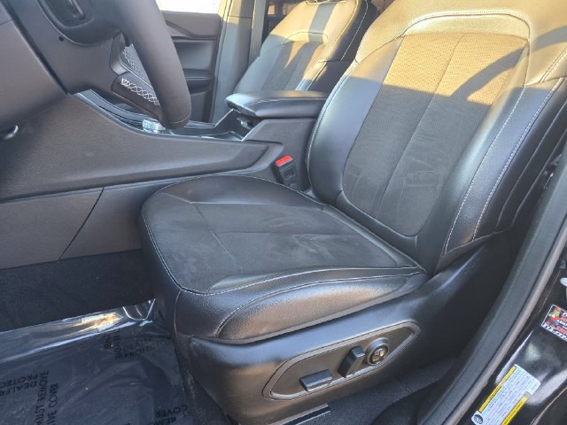 Certified Used 2024 Diamond Black Crystal Pearlcoat Jeep Altitude image 6